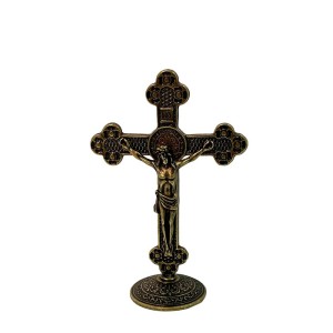 CU830029 - Crucifixo de Mesa São Bento Metal Ouro Velho - 13x8,5cm